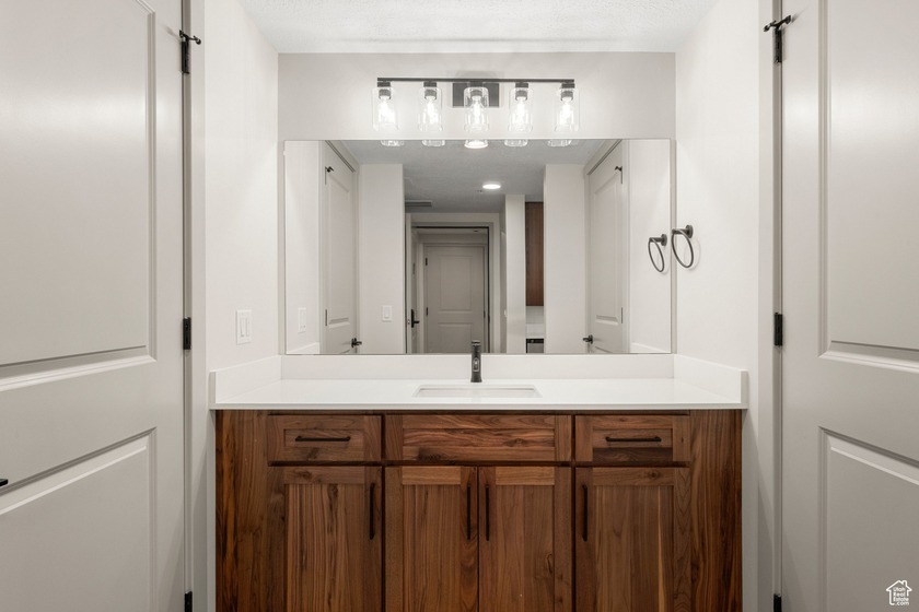 Modern Luxury Condo Near Bear Lake Short term rental Approved - photo 20