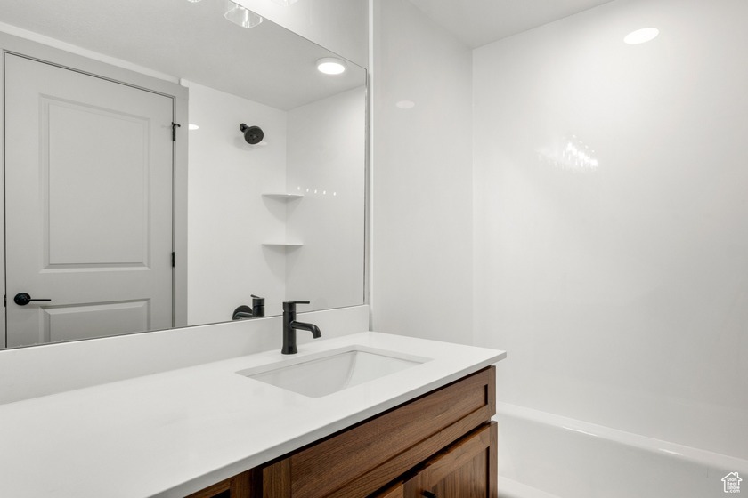 Modern Luxury Condo Near Bear Lake Short term rental Approved - photo 24