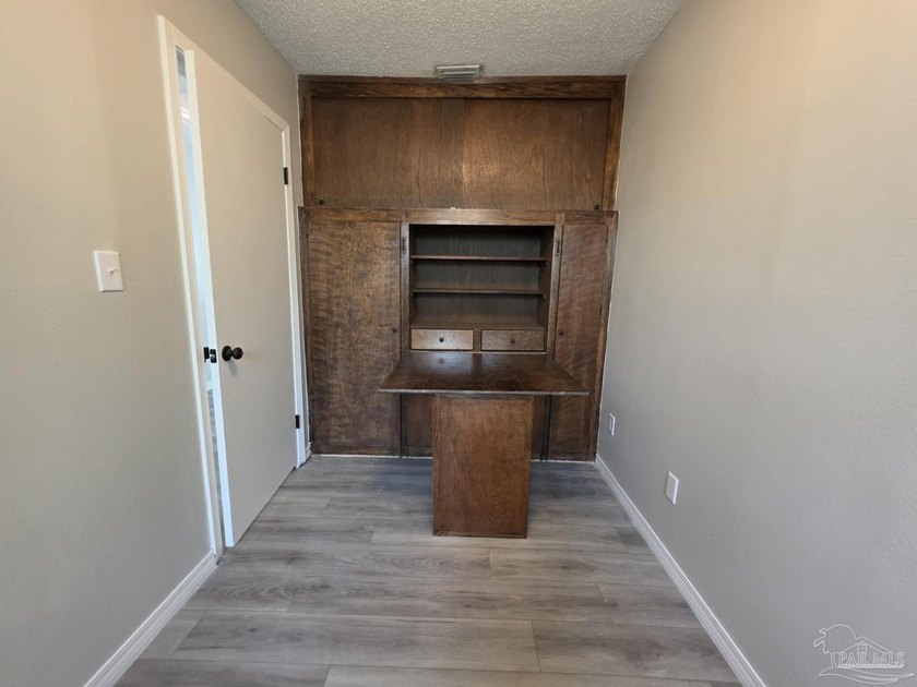Waterfront living you've been dreaming of! Wake up each morning - photo 25