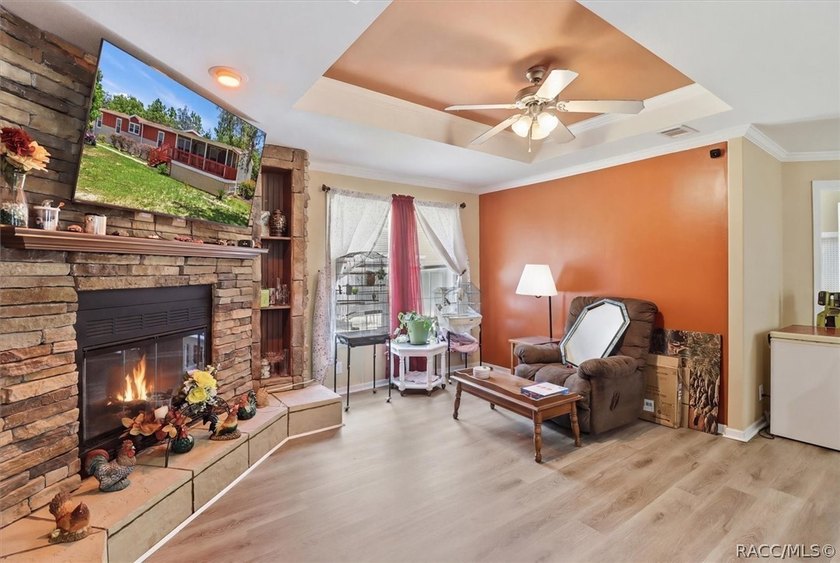 Discover the space and flexibility this charming country home - photo 27