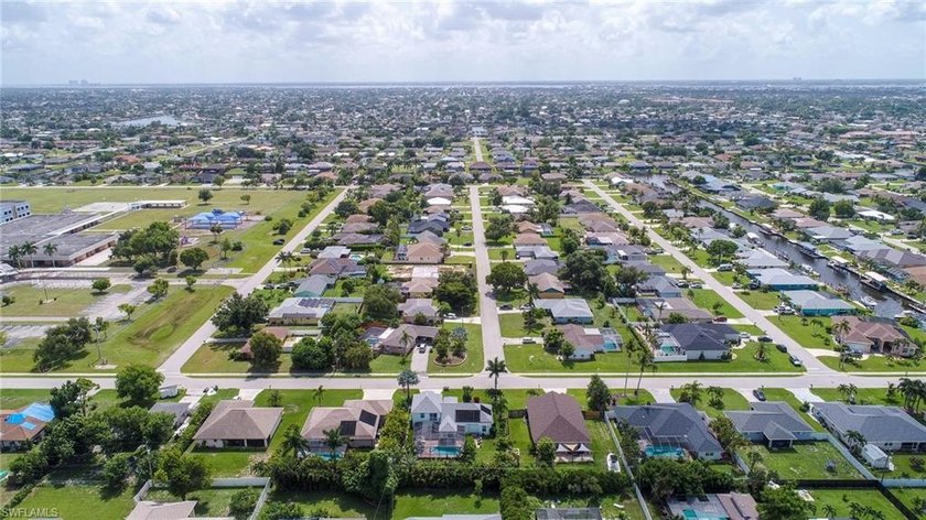 STUNNING POOL HOME IN SOUTHWEST CAPE CORAL IN DESIRABLE PELICAN - photo 32