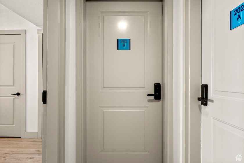 Modern Luxury Condo Near Bear Lake Short term rental Approved - photo 35
