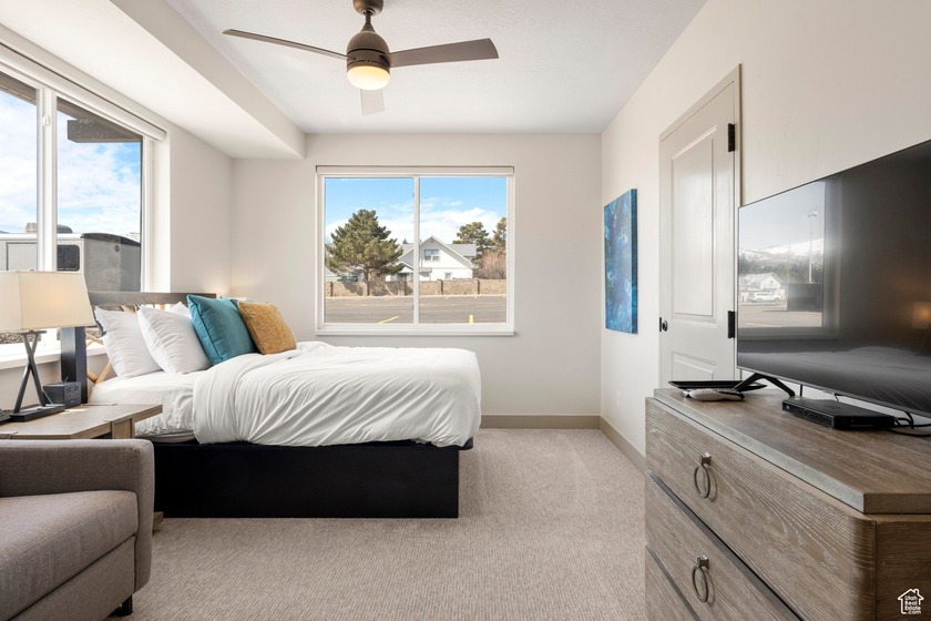 Modern Luxury Condo Near Bear Lake Short term rental Approved - photo 37