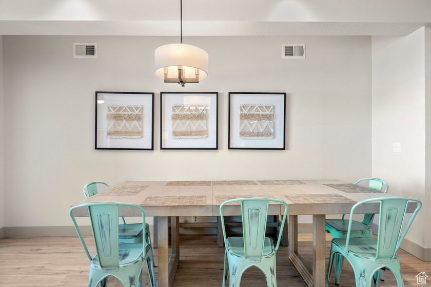 Modern Luxury Condo Near Bear Lake Short term rental Approved - photo 46