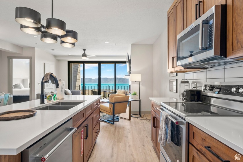 Modern Luxury Condo Near Bear Lake Short term rental Approved - photo 60