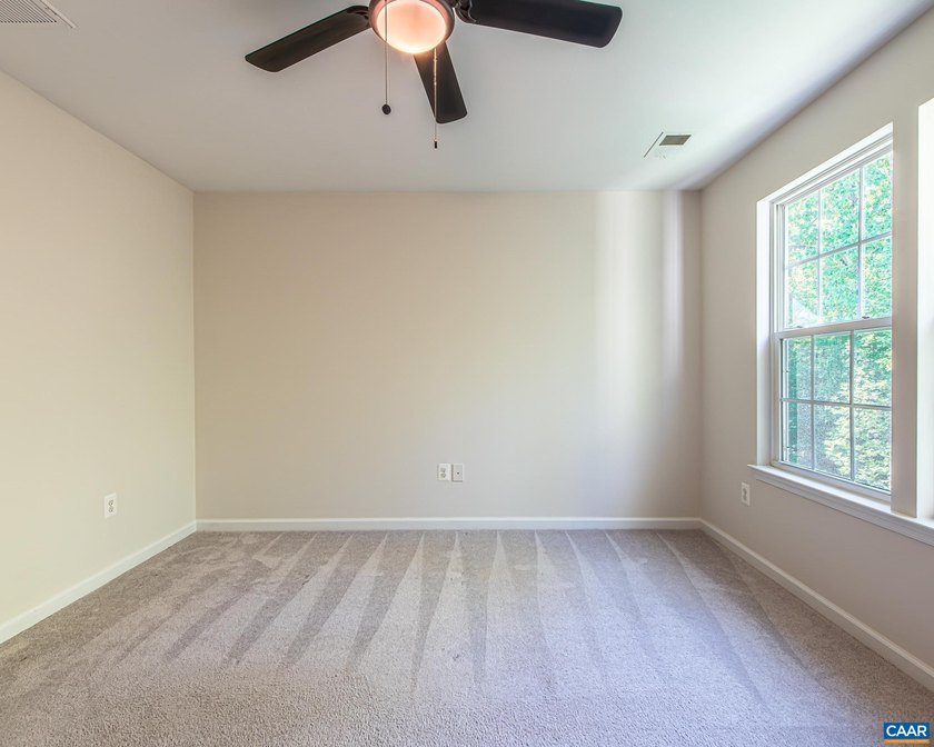 NEW PRICE! New HVAC system 7/6/2026. This desirable Sycamore - photo 15