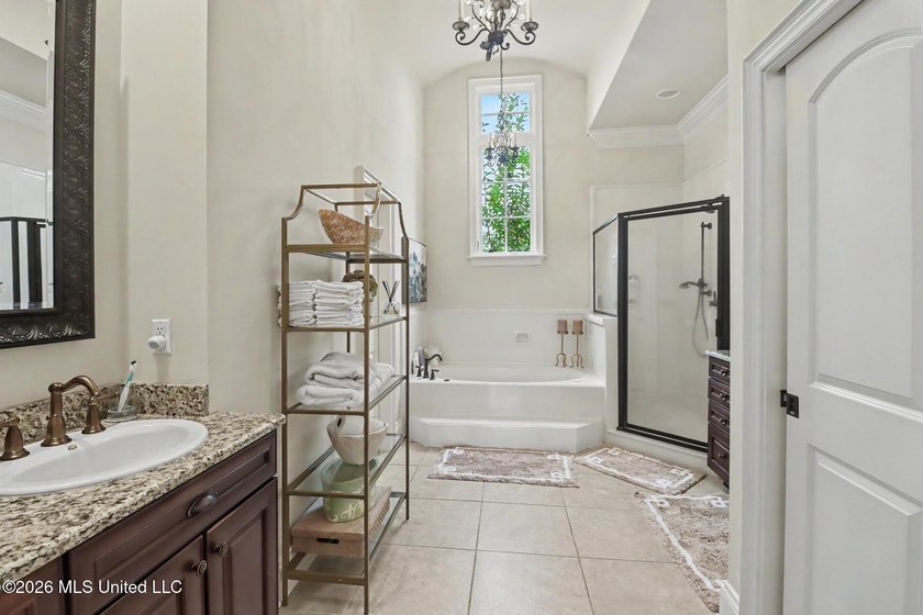 Welcome to this beautifully appointed French Country-inspired - photo 20