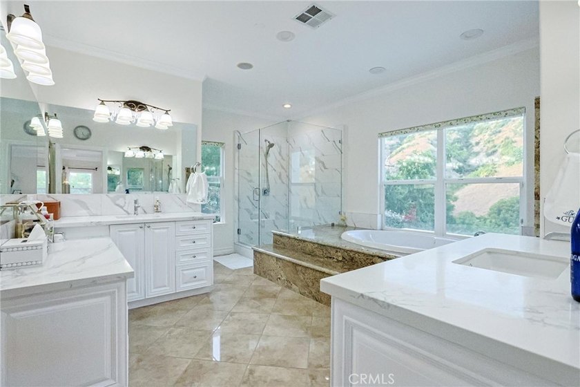 Welcome to 1121 Pinto Dr., a custom estate by renowned builder - photo 22
