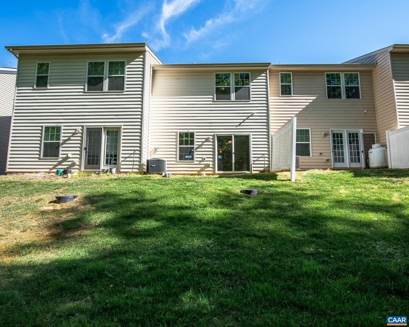NEW PRICE! New HVAC system 7/6/2026. This desirable Sycamore - photo 25