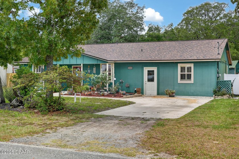 Welcome to a home that's been loved for over 20 years and is - photo 36