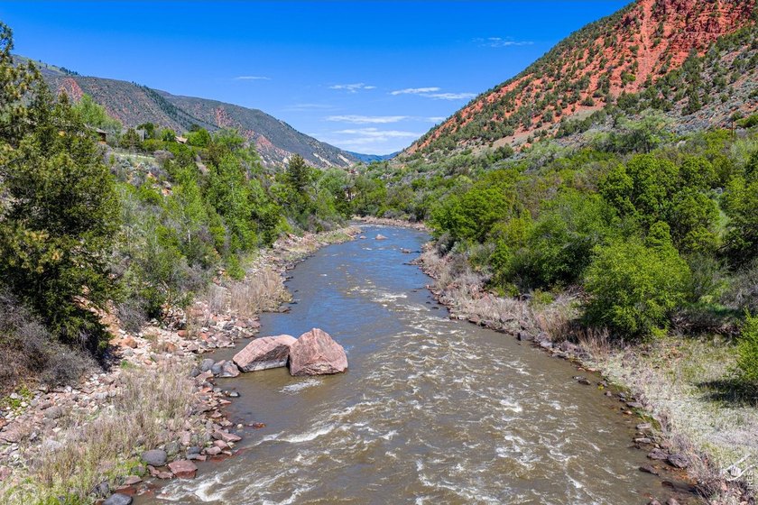 Luxury riverfront home on the Roaring Fork River in Glenwood - photo 7