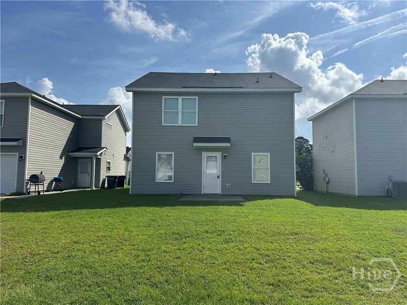 Priced to sell, this exceptional 3-bedroom, 2-bath home offers - photo 2