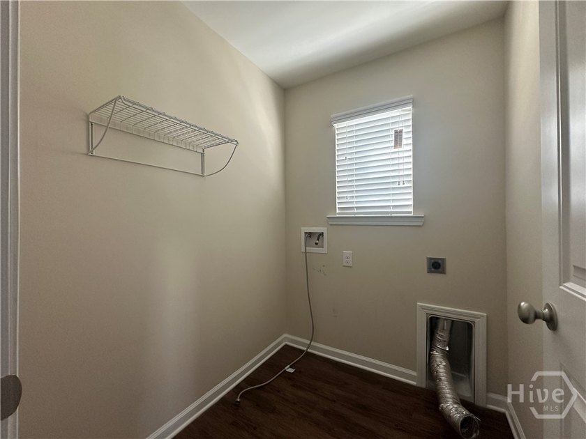 Priced to sell, this exceptional 3-bedroom, 2-bath home offers - photo 10
