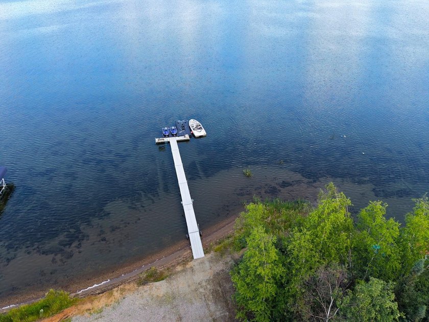 Welcome to 10844 Salcha Dr on Harding Lake. This Beautiful Lake - photo 4