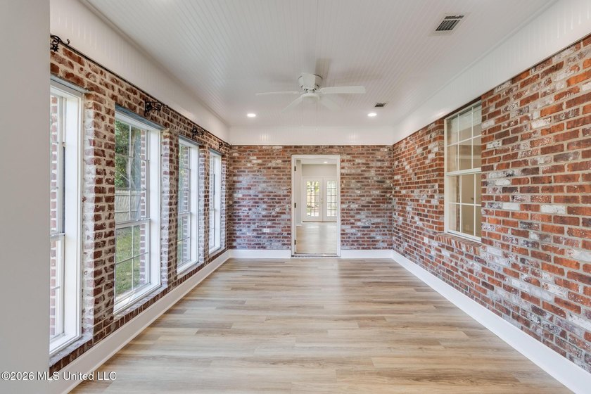 Beautifully updated home featuring an open floor plan, vaulted - photo 14