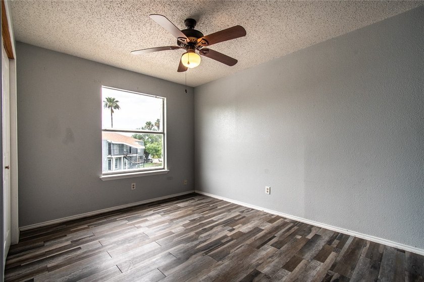 Nicely updated 2-bedroom condo for sale for $119,900 - photo 17