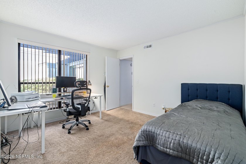 2445 Lorraine Court N is a 1,186 sq ft, 3 full bedroom, 3 full - photo 18