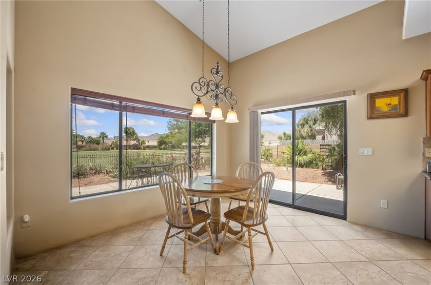 Discover this 2-bedroom, 2.5-bathroom single-family residence - photo 20