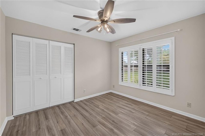 Beautifully updated villa in the centrally located community of - photo 23
