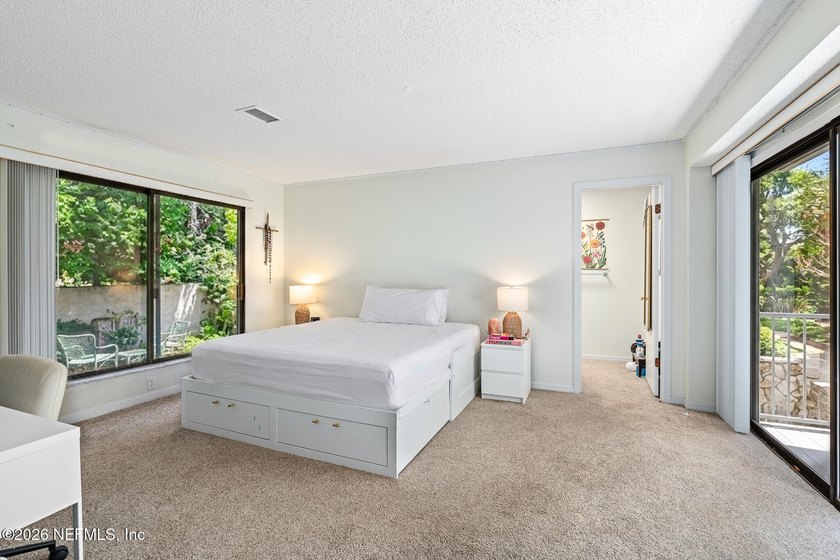 2445 Lorraine Court N is a 1,186 sq ft, 3 full bedroom, 3 full - photo 25