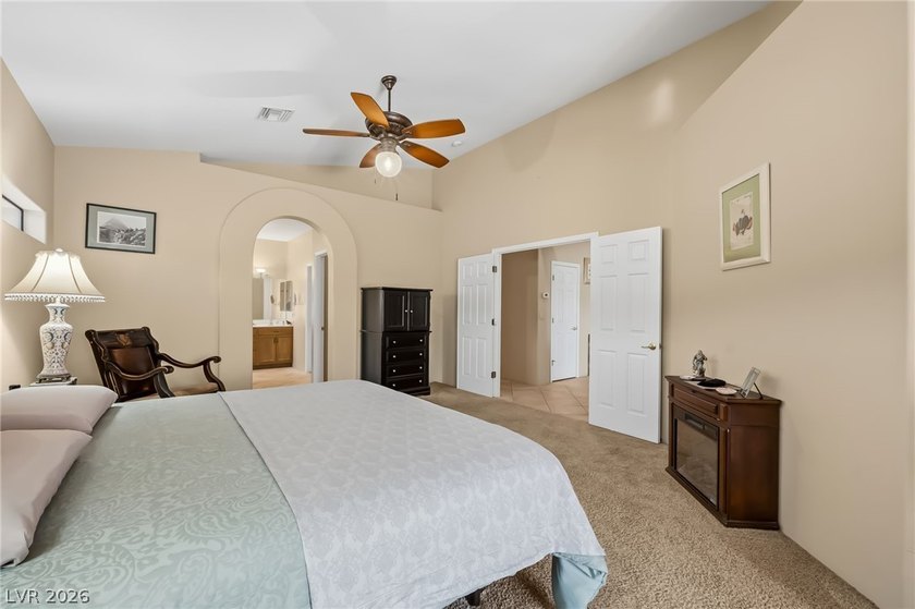 Discover this 2-bedroom, 2.5-bathroom single-family residence - photo 27