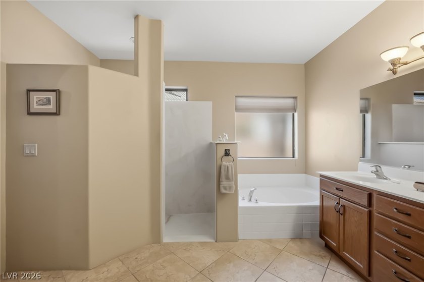Discover this 2-bedroom, 2.5-bathroom single-family residence - photo 30