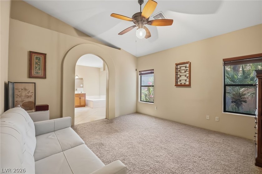 Discover this 2-bedroom, 2.5-bathroom single-family residence - photo 34
