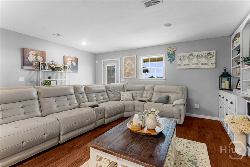 Experience the freedom of country living on 6.4 beautiful acres - photo 6