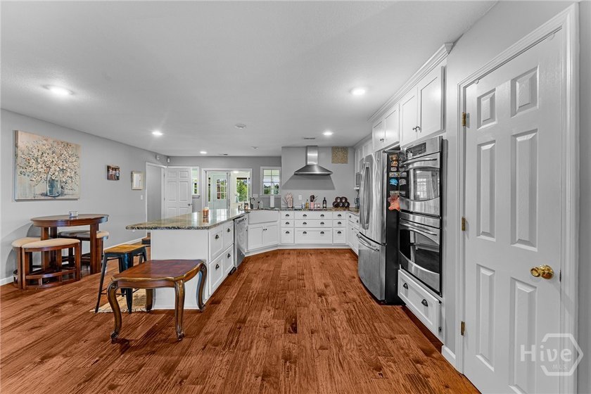 Experience the freedom of country living on 6.4 beautiful acres - photo 8