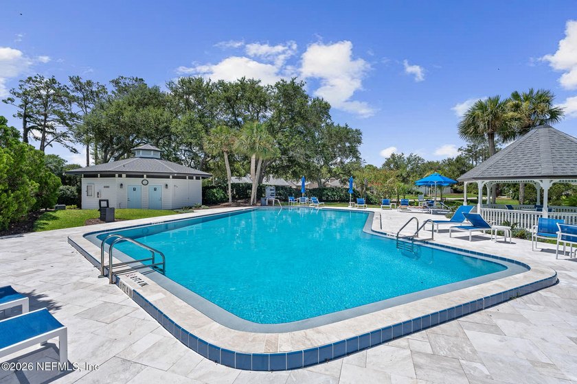 2445 Lorraine Court N is a 1,186 sq ft, 3 full bedroom, 3 full - photo 41