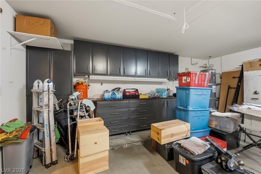 Discover this 2-bedroom, 2.5-bathroom single-family residence - photo 43