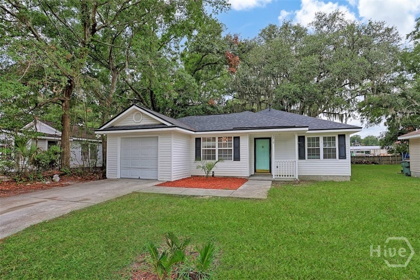 Welcome to this beautifully renovated home, where quality - photo 4