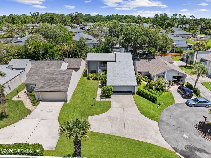 2445 Lorraine Court N is a 1,186 sq ft, 3 full bedroom, 3 full - photo 47