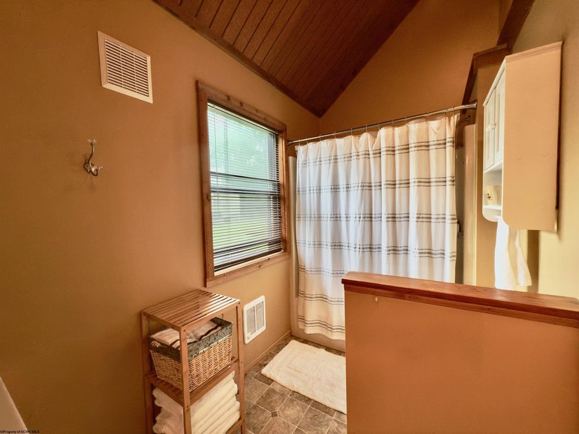 This small pedestal home has many improvements. 2023- new roof - photo 8