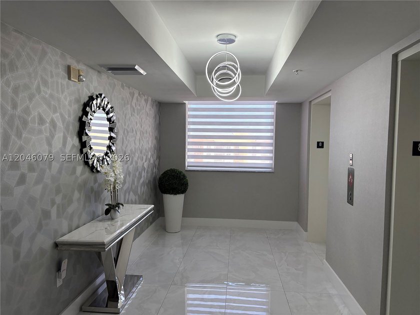 Beautiful 1 bedroom 1 bath for sale at Venture East! Tons of - photo 20