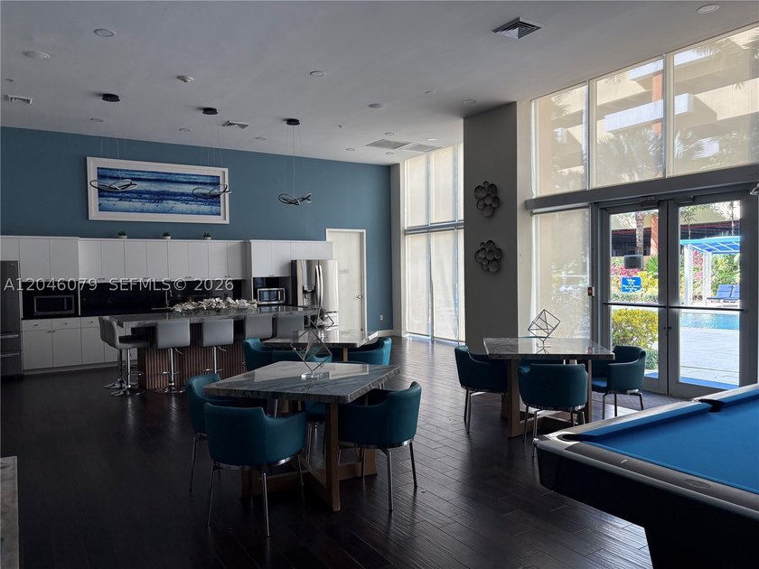 Beautiful 1 bedroom 1 bath for sale at Venture East! Tons of - photo 22