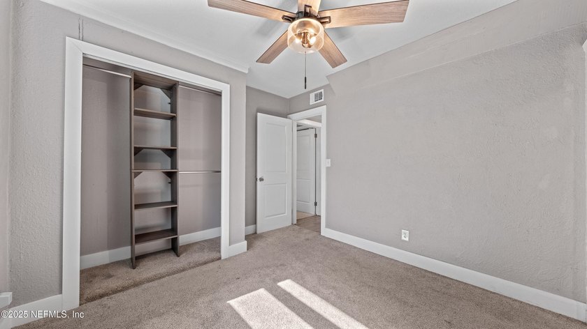 Beautifully renovated 3-bedroom, 2-bath home in the Arlington - photo 23