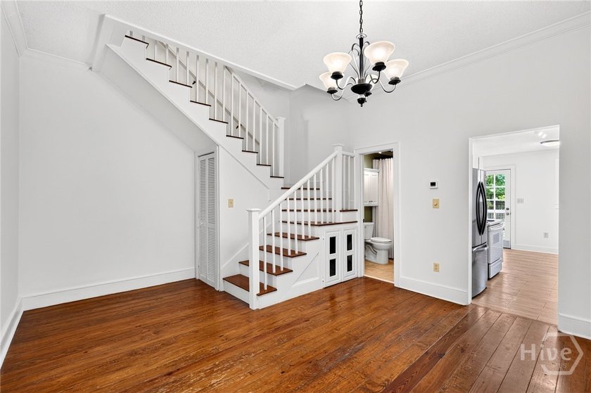 Beautifully renovated 1900s historic townhouse in the highly - photo 5