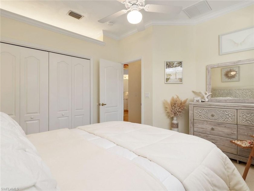 Move right into this beautifully maintained pool home with a - photo 27