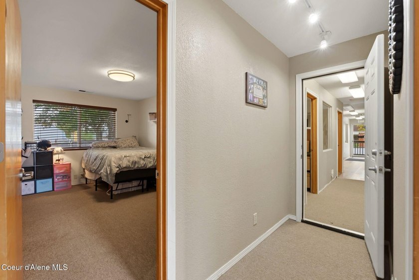 Excellent mixed-use investment opportunity featuring a - photo 31