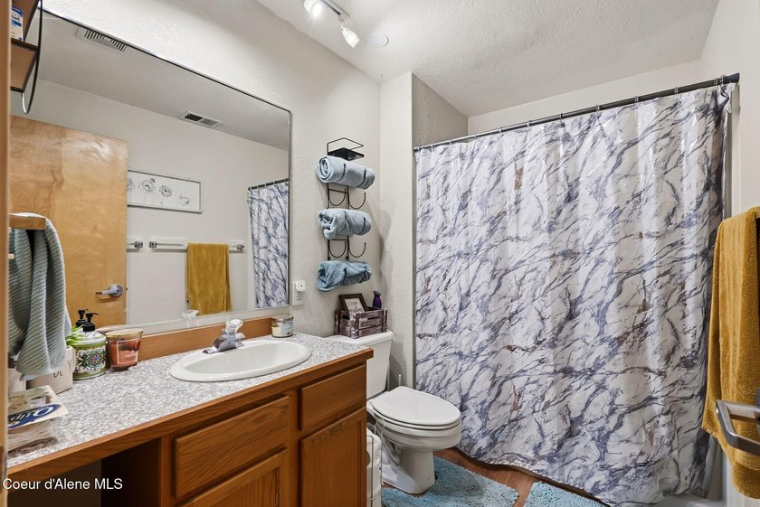 Excellent mixed-use investment opportunity featuring a - photo 33