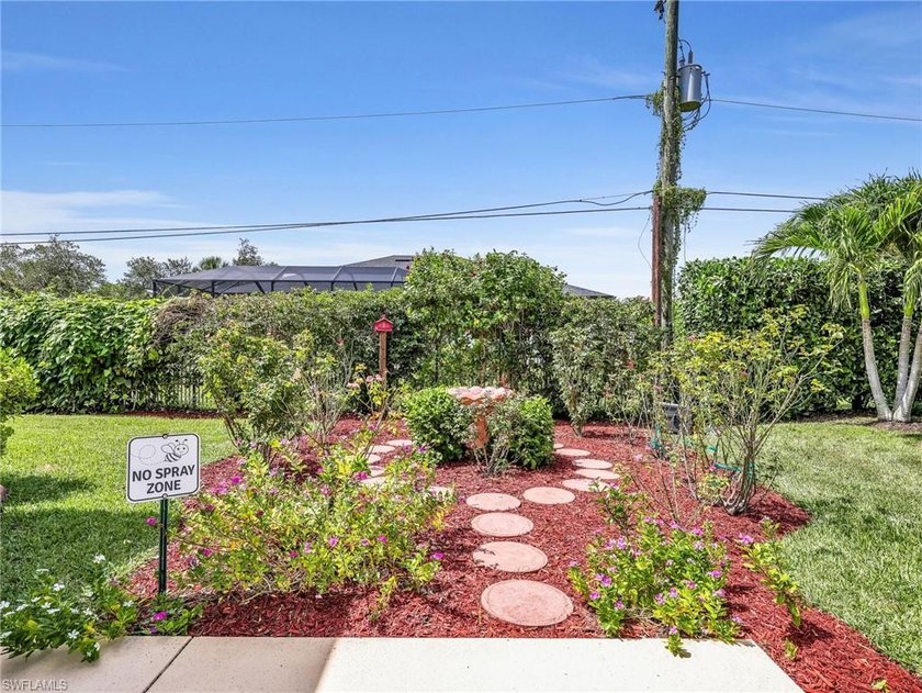 Move right into this beautifully maintained pool home with a - photo 34