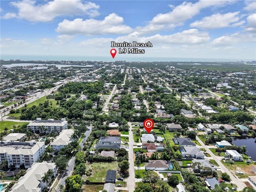 Move right into this beautifully maintained pool home with a - photo 46