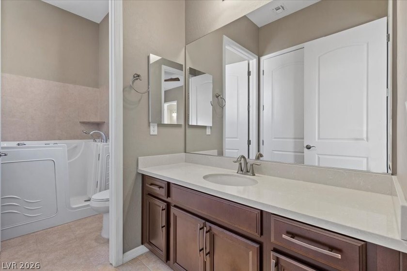 Welcome to an absolute masterpiece! This single-story home rests - photo 46