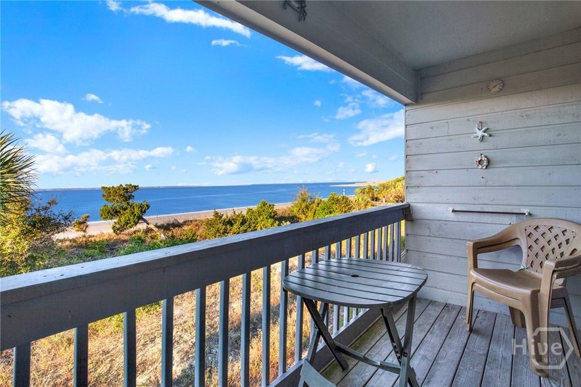 Discover the Savannah Beach &amp; Racquet Club, a gated waterfront - photo 9