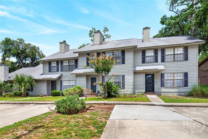 Nestled in one of Savannah's most sought-after gated waterfront - photo 2