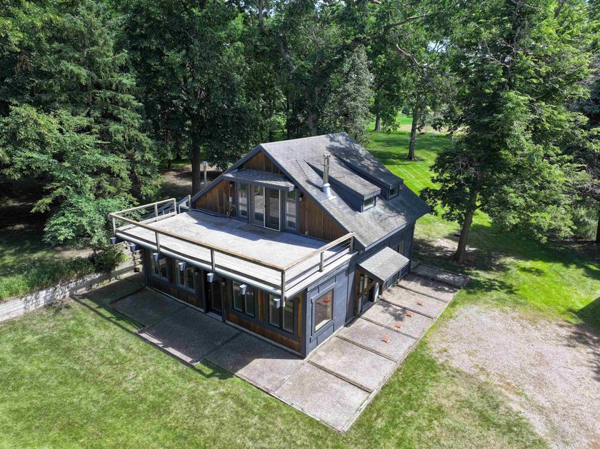 Situated in the 'Center Lake South' neighborhood is this - photo 3