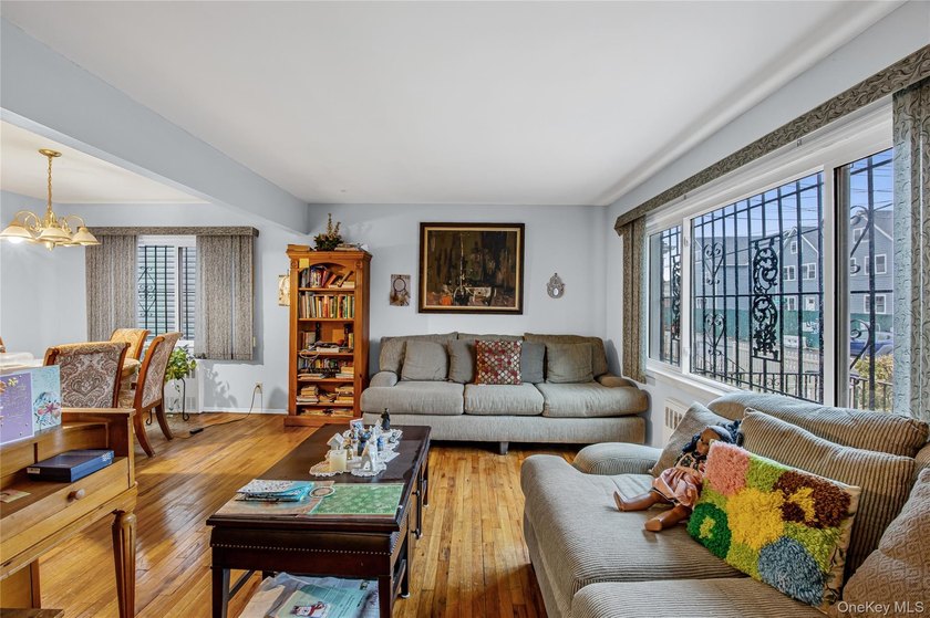 Welcome 30-19 Bessemund Ave, Bayswater....This legal 2 family - photo 4