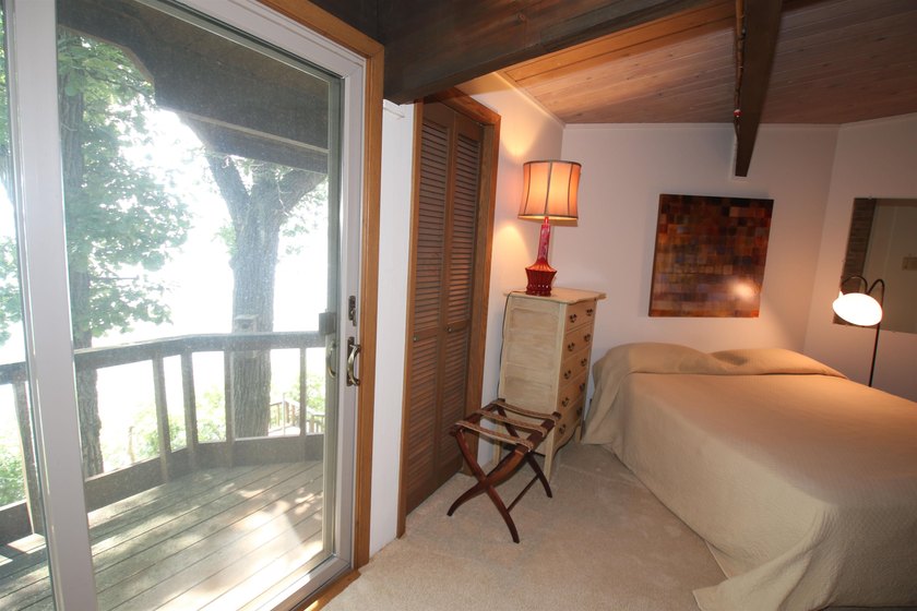 This solid, stalwart home on 100 feet of West Okoboji shoreline - photo 7