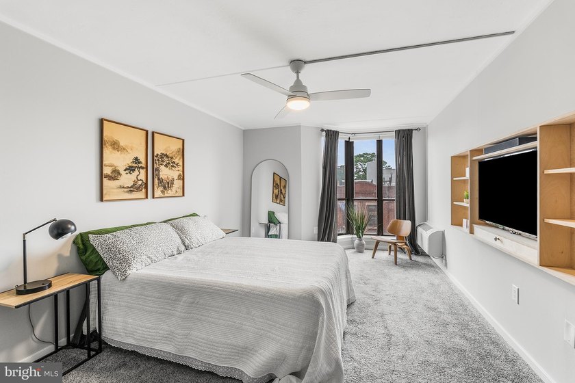 Welcome to 200 Lombard Street, Unit 528 at Abbotts Square, a - photo 17